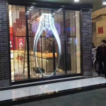 Elevate Your Brand Visibility: Stunning Window Transparent LED Display Screens for Captivating Visual Experiences!(图2)