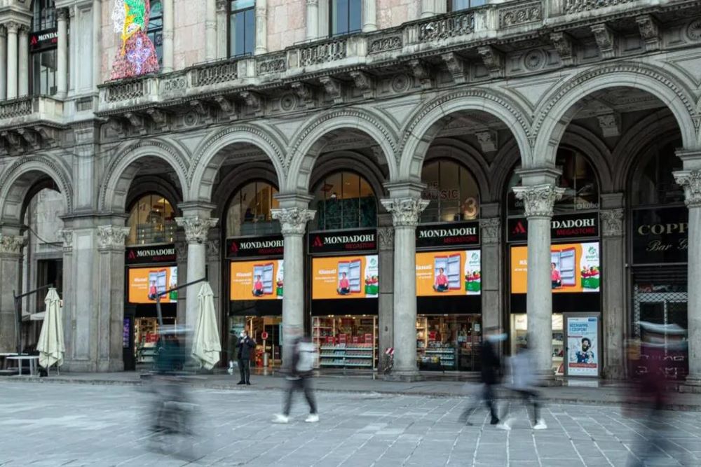 Why Outdoor Displays Are Perfect for Any Weather: Top Features to Know(图1)